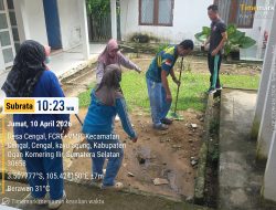 Puskesmas Cengal Gelar Aksi “Jumat Bersih”, Bersihkan Lingkungan Radius 100 Meter Bersama Pemdes Cengal